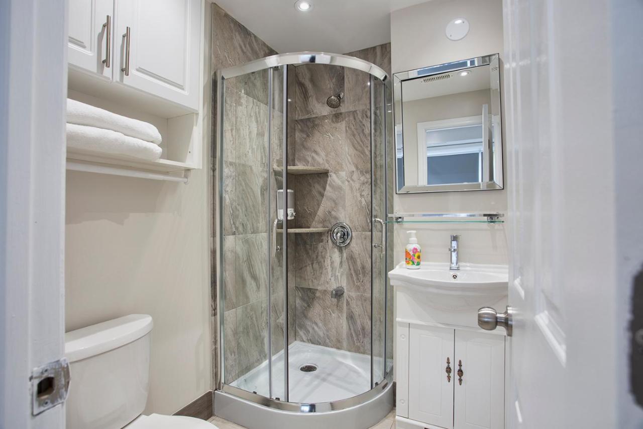 Toronto Rooms And Suites المظهر الخارجي الصورة