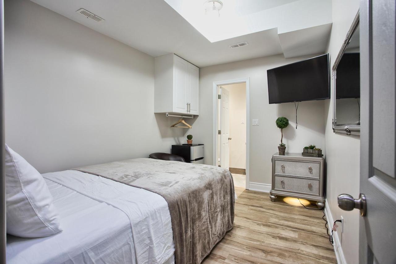 Toronto Rooms And Suites المظهر الخارجي الصورة