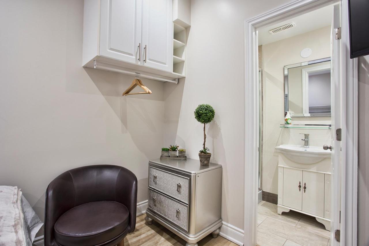 Toronto Rooms And Suites المظهر الخارجي الصورة