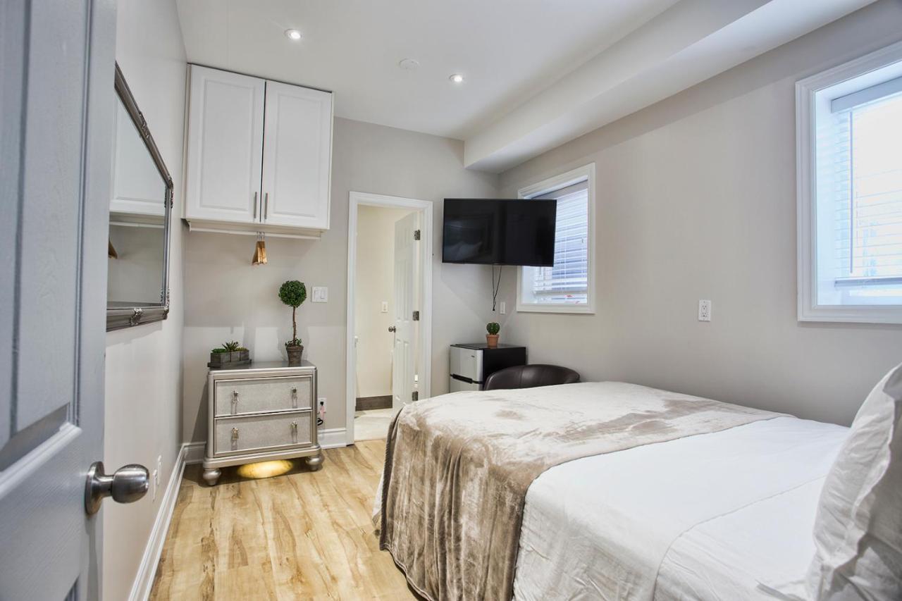 Toronto Rooms And Suites المظهر الخارجي الصورة