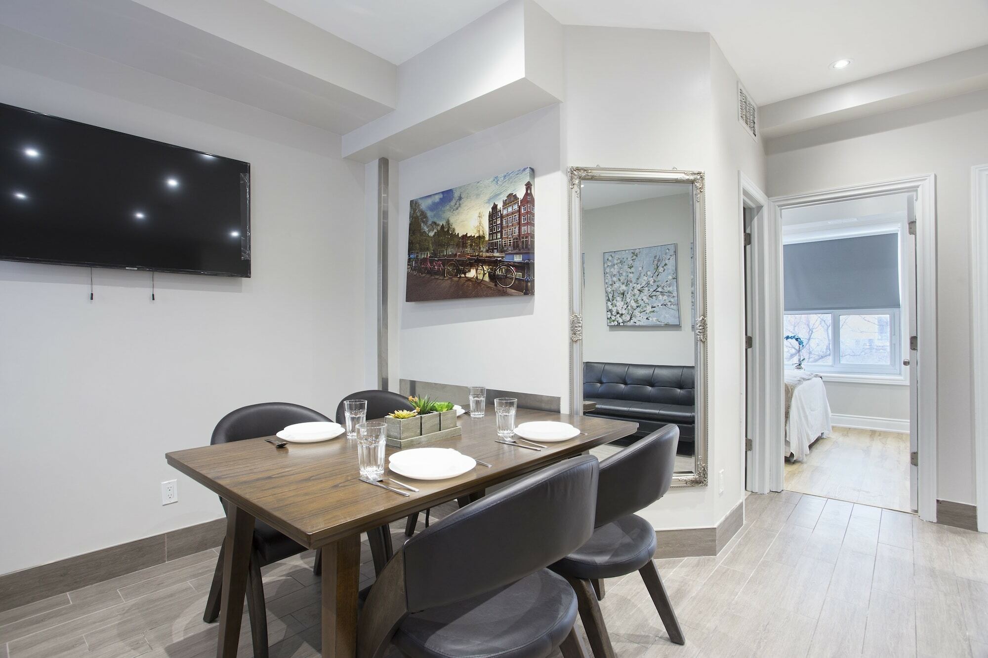 Toronto Rooms And Suites المظهر الخارجي الصورة