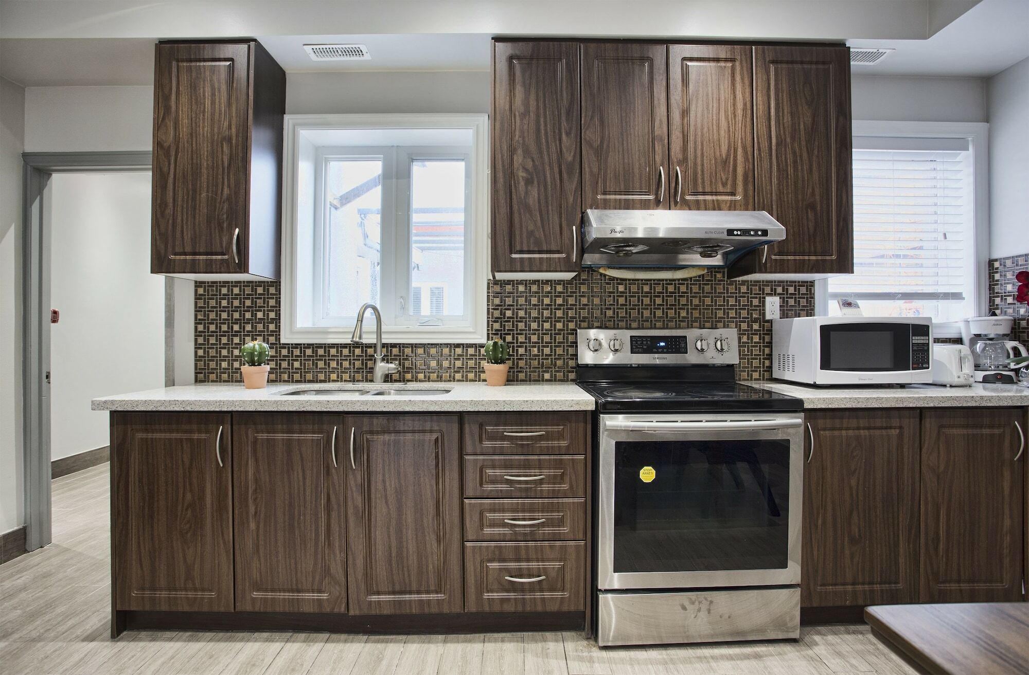Toronto Rooms And Suites المظهر الخارجي الصورة